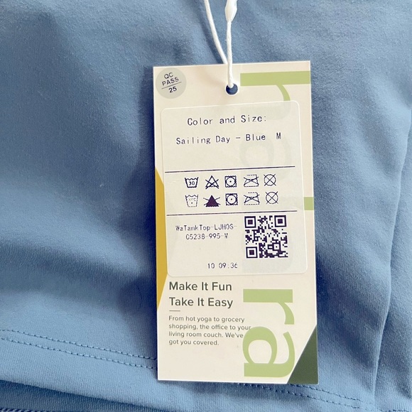 NWT Blue M tank top with built in bra - Picture 5 of 9